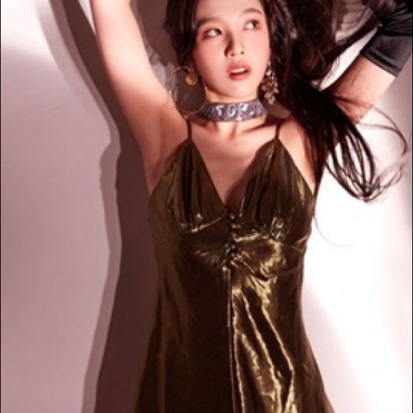 Sretsis, Kate irredentist gold Silk Lurex Slip Dress. K Pop Red Velvet Vibes - Picture 12 of 13